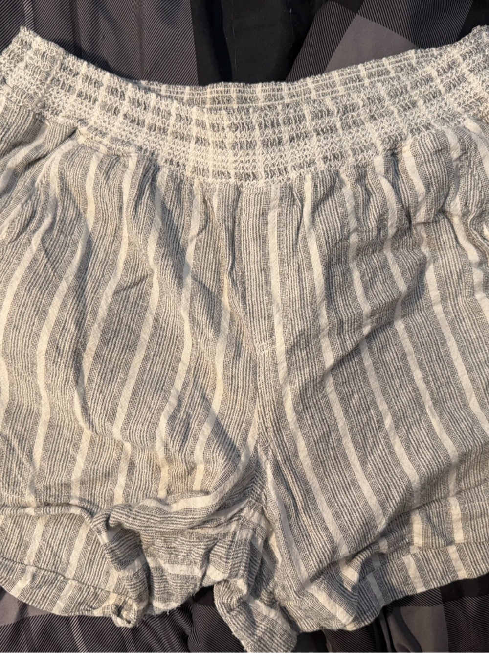 Briggs New York Light Gray and Off-White Striped High-Waist Shorts